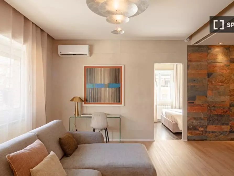 Immagine 1 di Appartamento in affitto  in Via San Tommaso d'Aquino a Roma