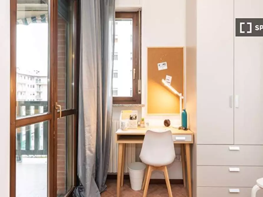 Immagine 4 di Camera condivisa in affitto  in Via Spadolini a Milano