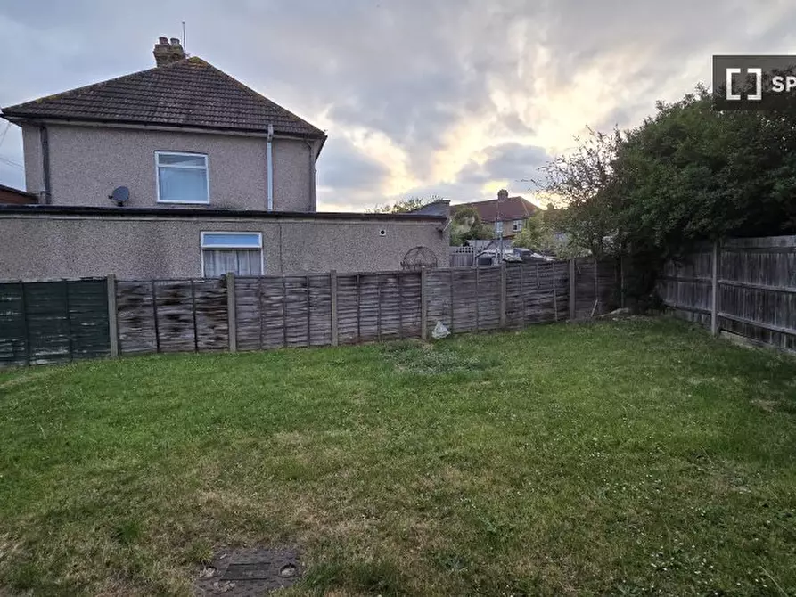 Immagine 9 di Appartamento in affitto  in Fryent Grove a Brent
