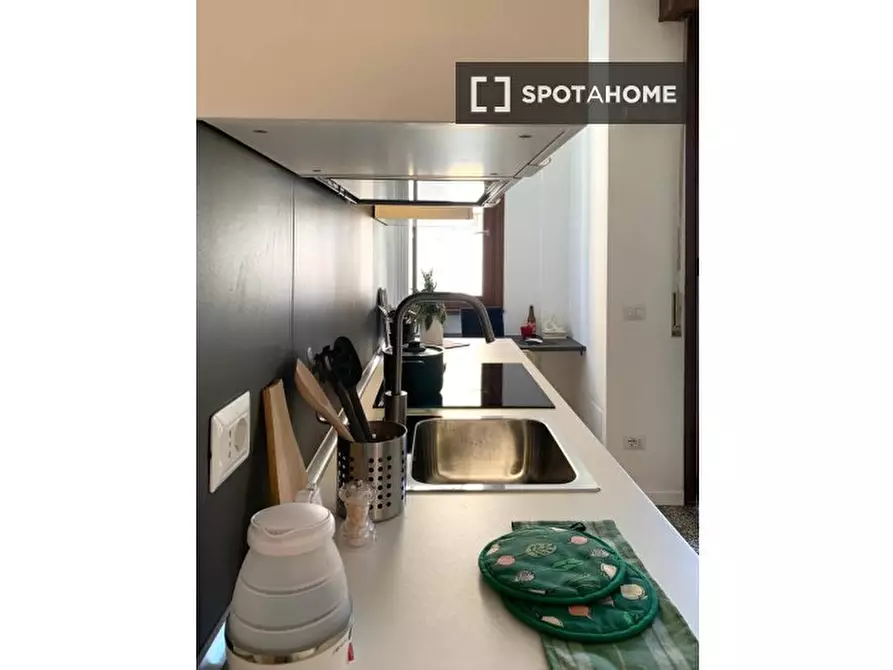 Immagine 13 di Appartamento in affitto  in Via Giacinto Bruzzesi a Milano