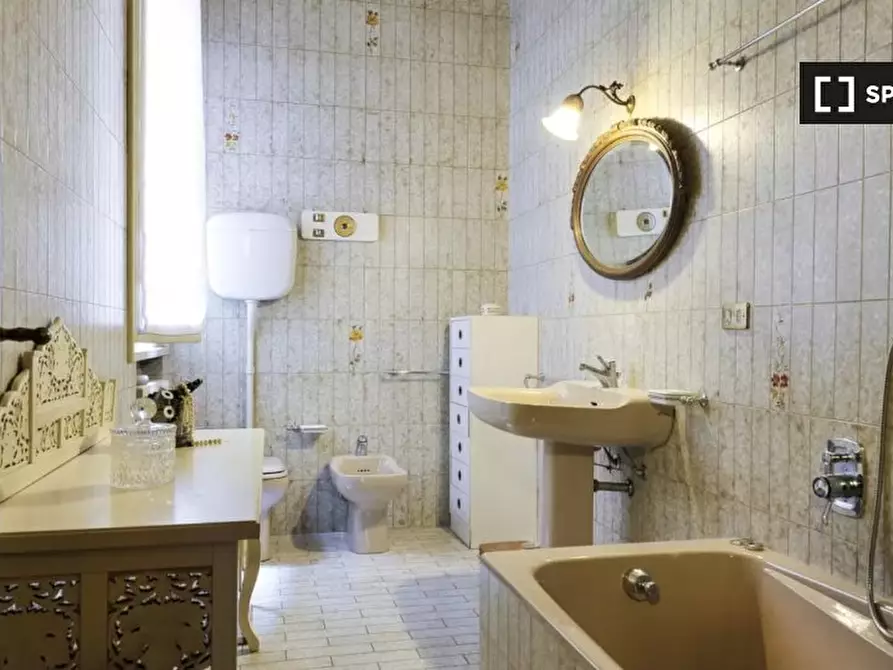 Immagine 15 di Appartamento in affitto  in Str. Maggiore a Bologna