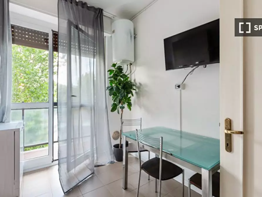 Immagine 12 di Camera condivisa in affitto  in Viale Tibaldi a Milano