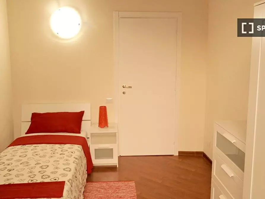 Immagine 7 di Camera condivisa in affitto  in Via dell' Oriuolo a Firenze