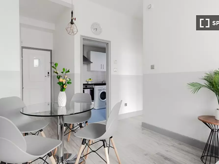 Immagine 4 di Appartamento in affitto  in Apartment a Kensington