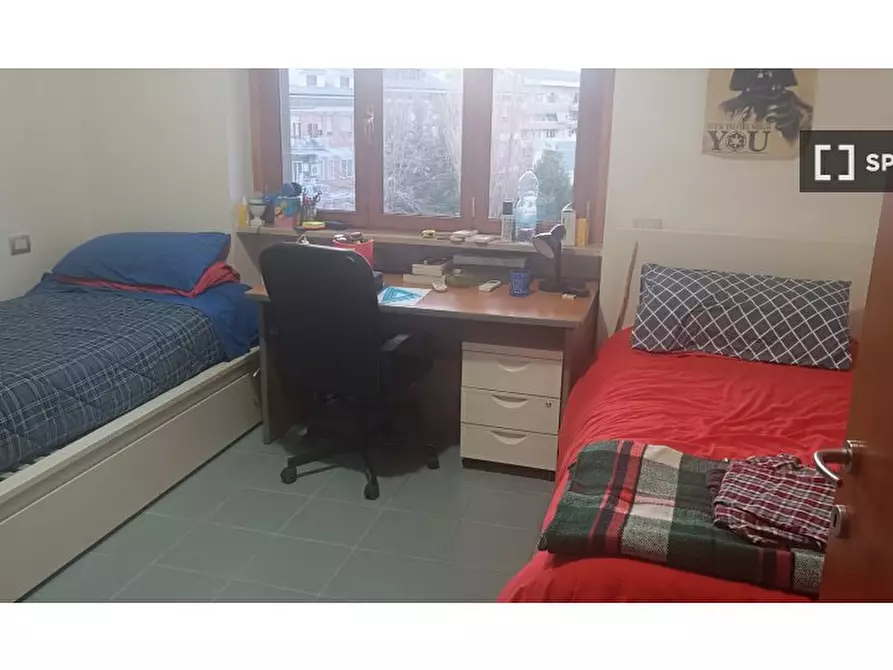 Immagine 18 di Camera condivisa in affitto  in Piazza Eschilo a Roma