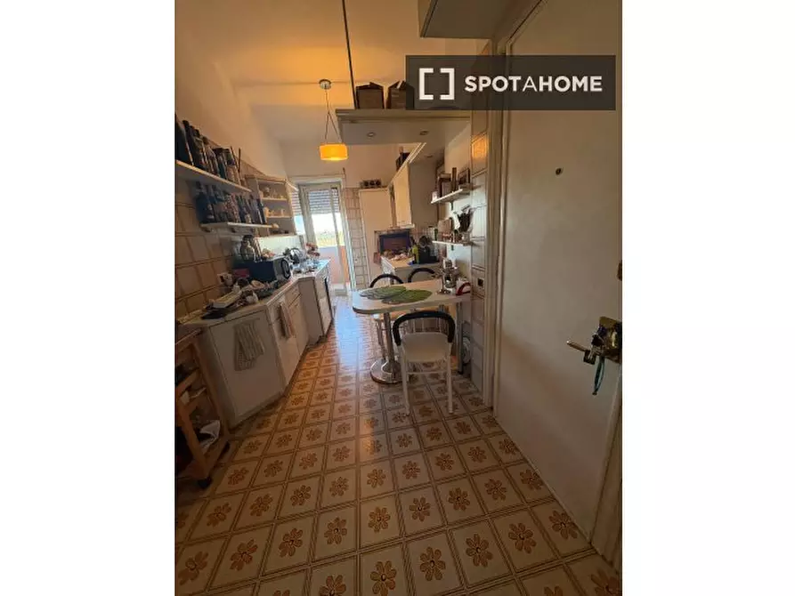 Immagine 7 di Camera condivisa in affitto  in Via Romeo Rodriguez Pereira a Roma