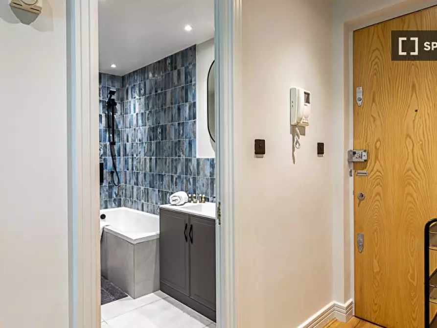 Immagine 16 di Appartamento in affitto  in Red Lion Square a Camden Town