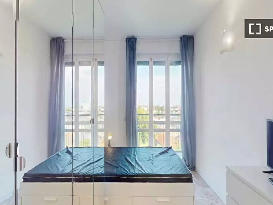 Immagine 1 di Camera condivisa in affitto  in Viale Molise a Milano