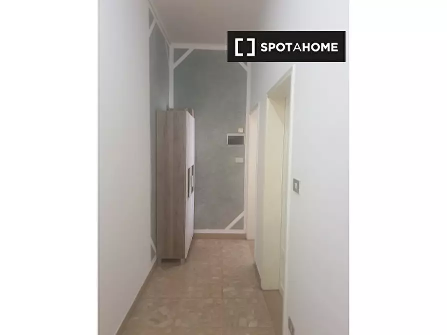 Immagine 4 di Camera condivisa in affitto  in Via Luca della Robbia a Bologna