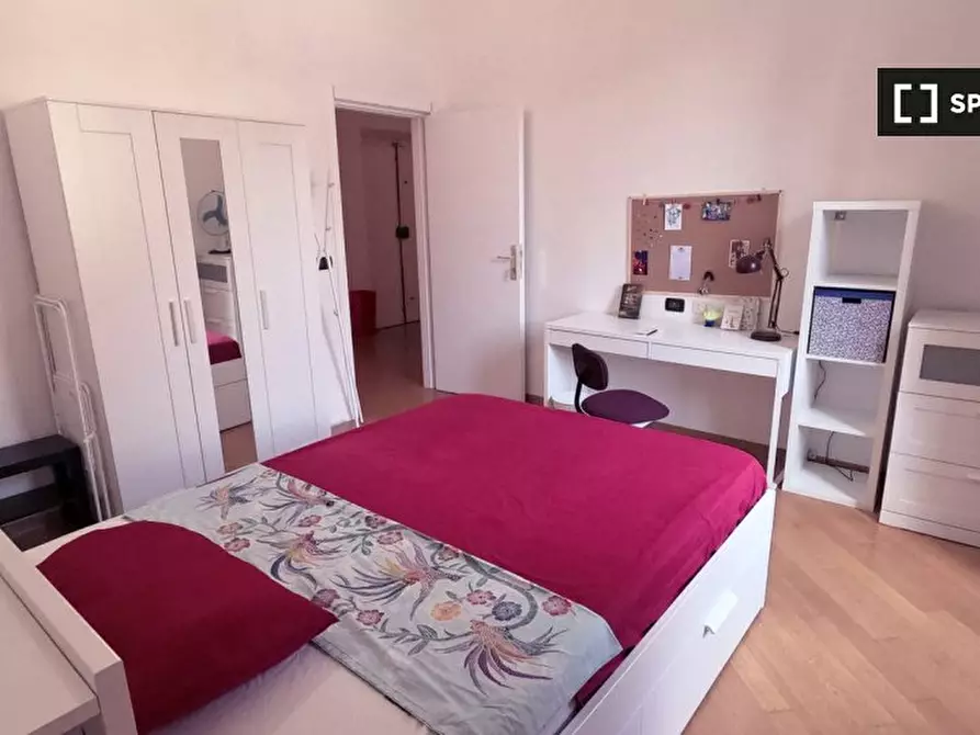 Immagine 3 di Camera condivisa in affitto  in Via IX Febbraio a Firenze