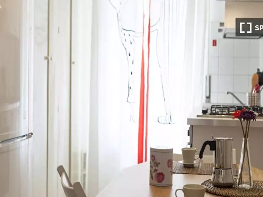 Immagine 6 di Camera condivisa in affitto  in Via della Salute a Bologna