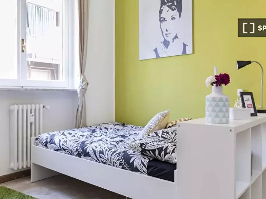 Immagine 1 di Camera condivisa in affitto  in Via Dei Mandorli Milan a Buccinasco