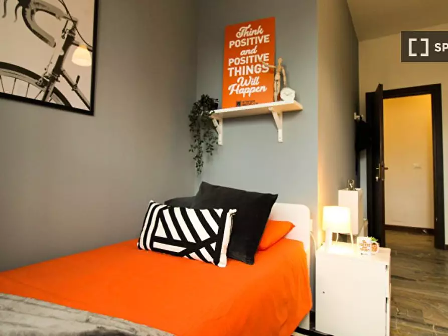 Immagine 2 di Camera condivisa in affitto  in Laura Bassi Veratti a Bologna