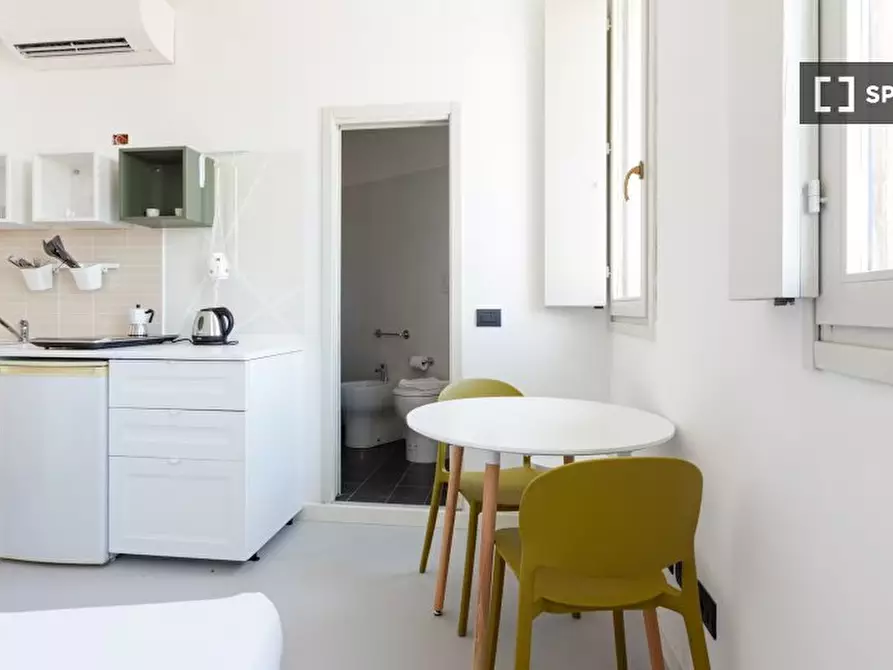 Immagine 10 di Ufficio in affitto  in Corso Magenta a Milano