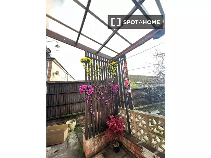 Immagine 15 di Camera condivisa in affitto  in Darley Ave a 