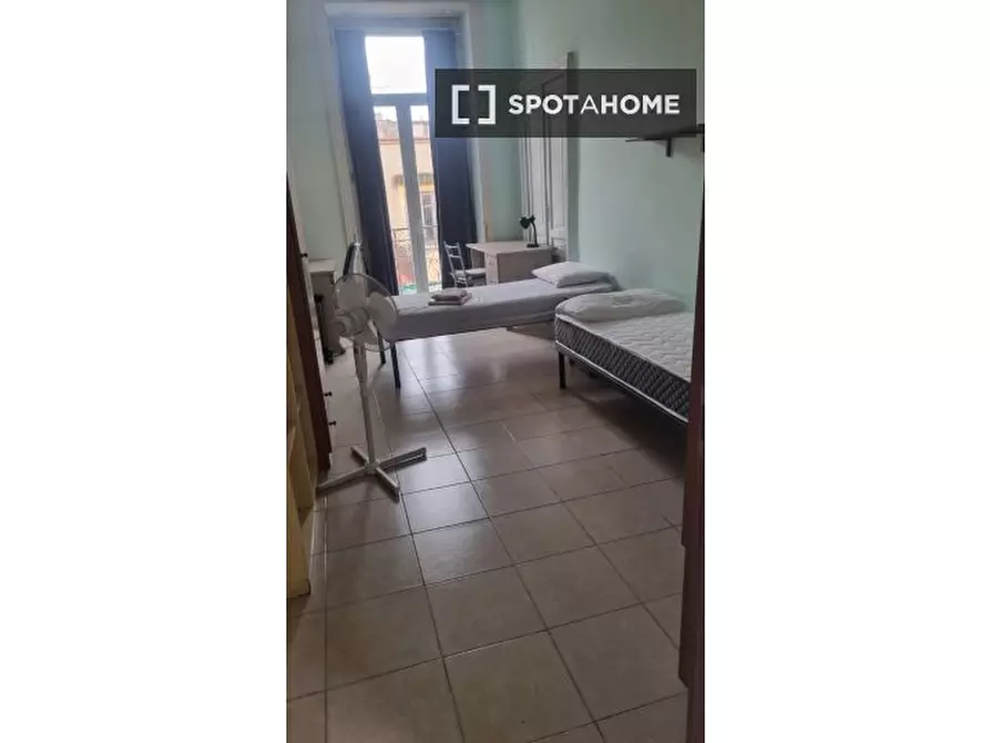 Immagine 4 di Camera condivisa in affitto  in Piazza Crocelle ai Mannesi a Napoli