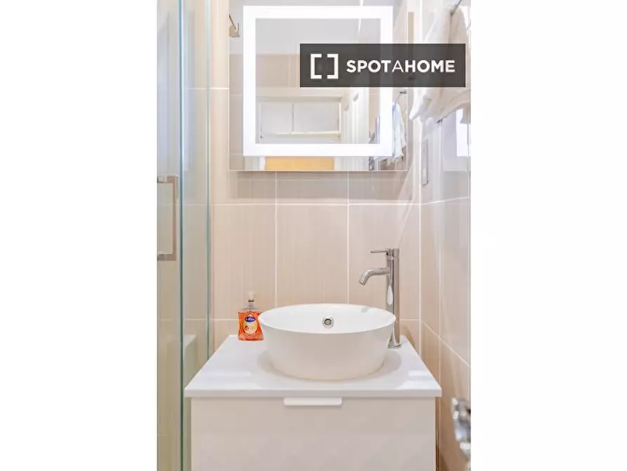 Immagine 10 di Appartamento in affitto  in Woburn Pl a Camden Town