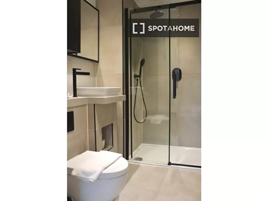 Immagine 2 di Appartamento in affitto  in Flat 7a Exchange Gardens London SW8 1GF a Lambeth