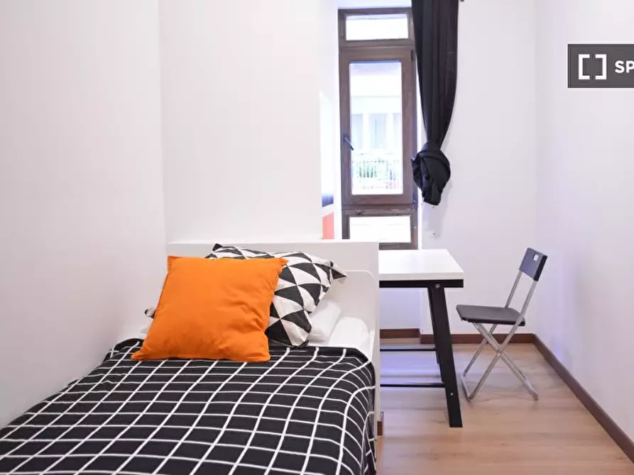 Immagine 3 di Camera condivisa in affitto  in Via Tigelliob a Cagliari