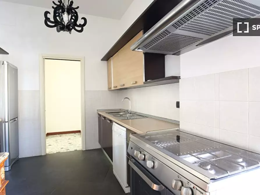 Immagine 12 di Camera condivisa in affitto  in Viale Vittorio Veneto a Milano