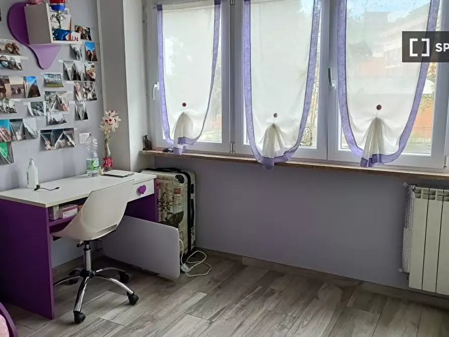 Immagine 1 di Camera condivisa in affitto  in Largo Luigi Antonelli a Roma