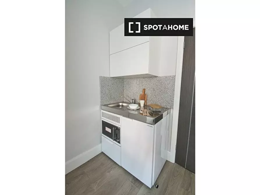 Immagine 5 di Ufficio in affitto  in A Old Brompton Rd a Kensington