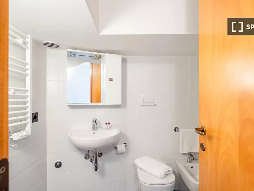 Immagine 15 di Ufficio in affitto  in Corso Magenta a Milano