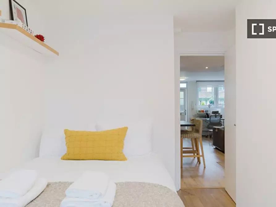 Immagine 10 di Appartamento in affitto  in Lamb's Passage a Islington