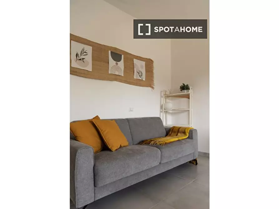 Immagine 6 di Ufficio in affitto  in Via Paul Valery a Milano