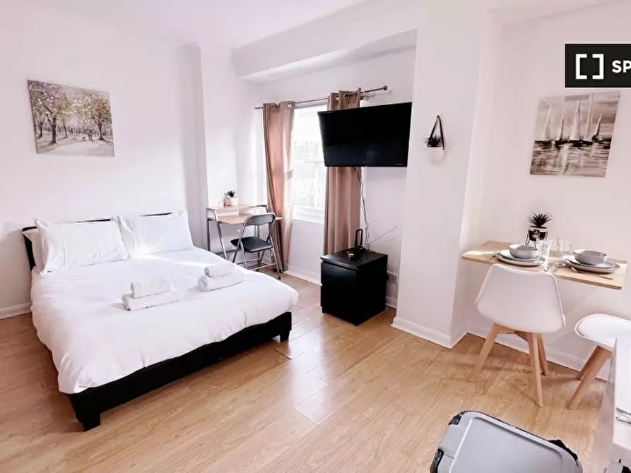 Immagine 2 di Ufficio in affitto  in -497 King's Rd a Kensington