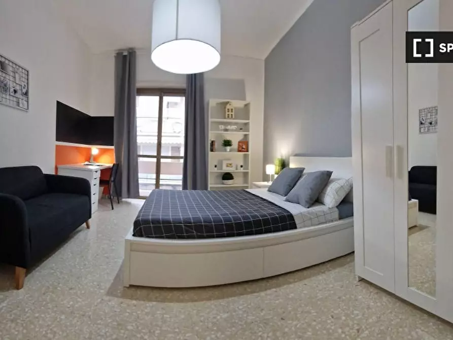 Immagine 2 di Camera condivisa in affitto  in Piazza Cardinal Ferrari a Roma