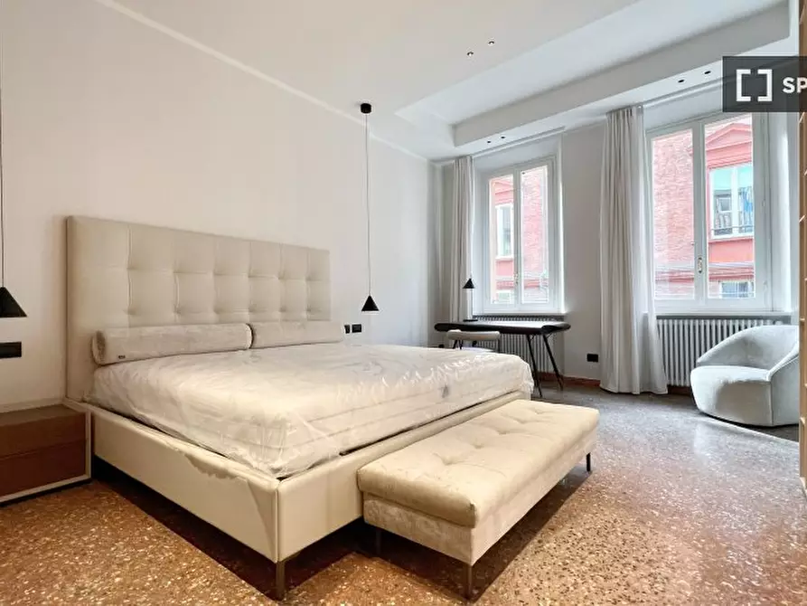 Immagine 17 di Appartamento in affitto  in Via Santo Stefano a Bologna