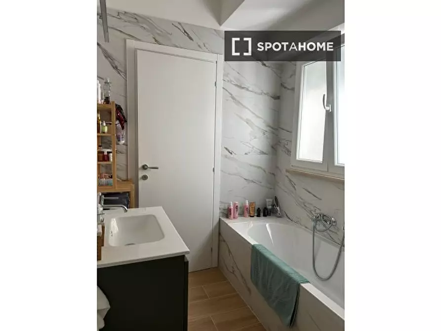 Immagine 6 di Appartamento in affitto  in Viale Cesare Pavese a Roma