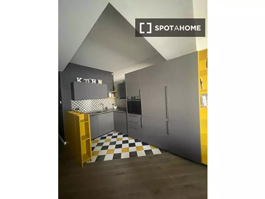 Immagine 9 di Camera condivisa in affitto  in Via S. Luca a Genova