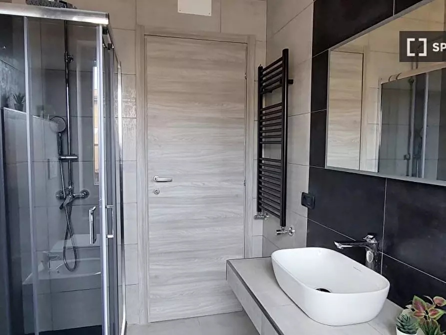 Immagine 1 di Appartamento in affitto  in Via Trinitapoli a Roma