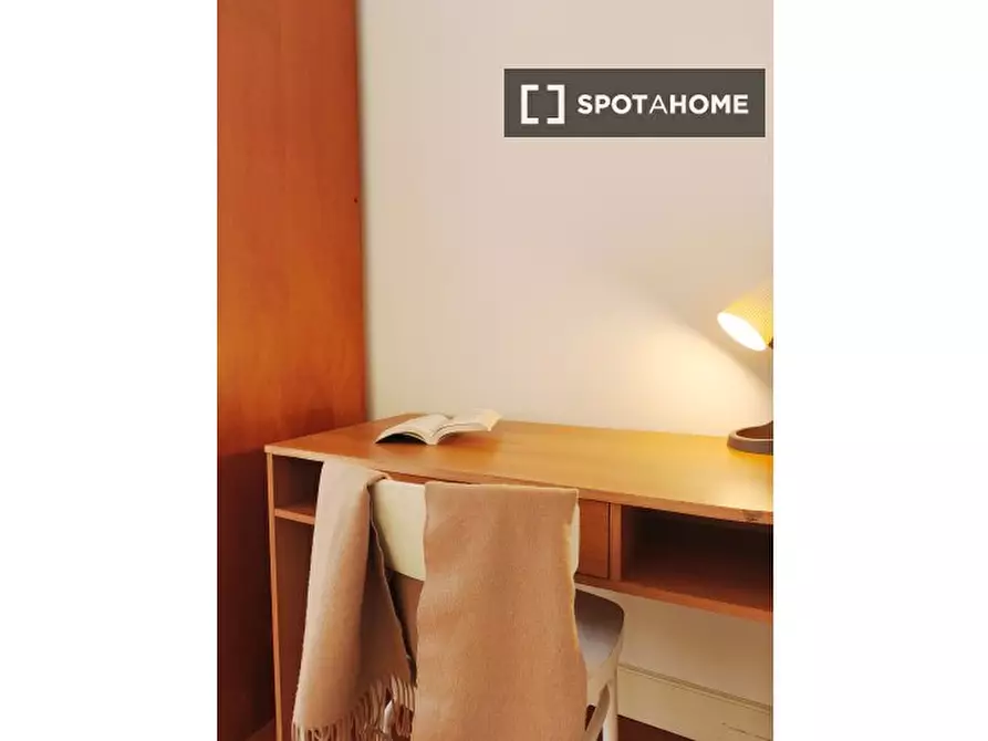 Immagine 2 di Camera condivisa in affitto  in Via Camillo e Otto Cima a Milano