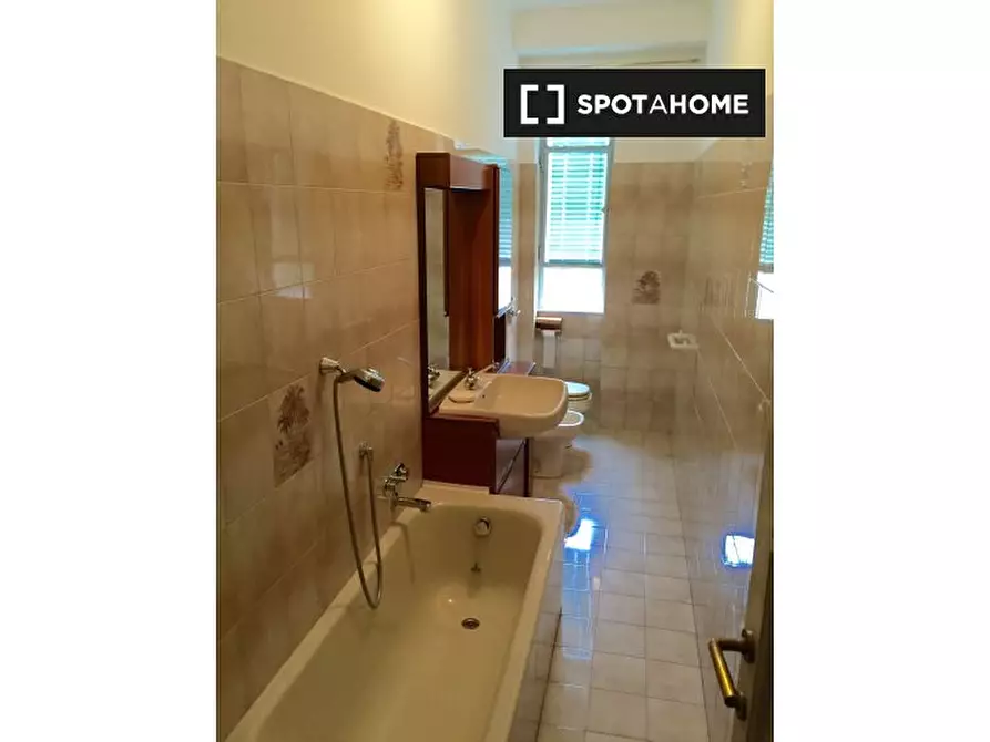 Immagine 4 di Camera condivisa in affitto  in Via Don Giovanni Verità a Milano