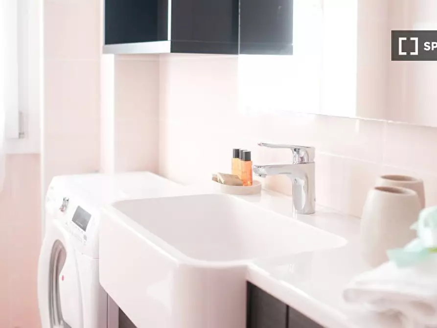 Immagine 10 di Appartamento in affitto  in Via Friuli a Milano