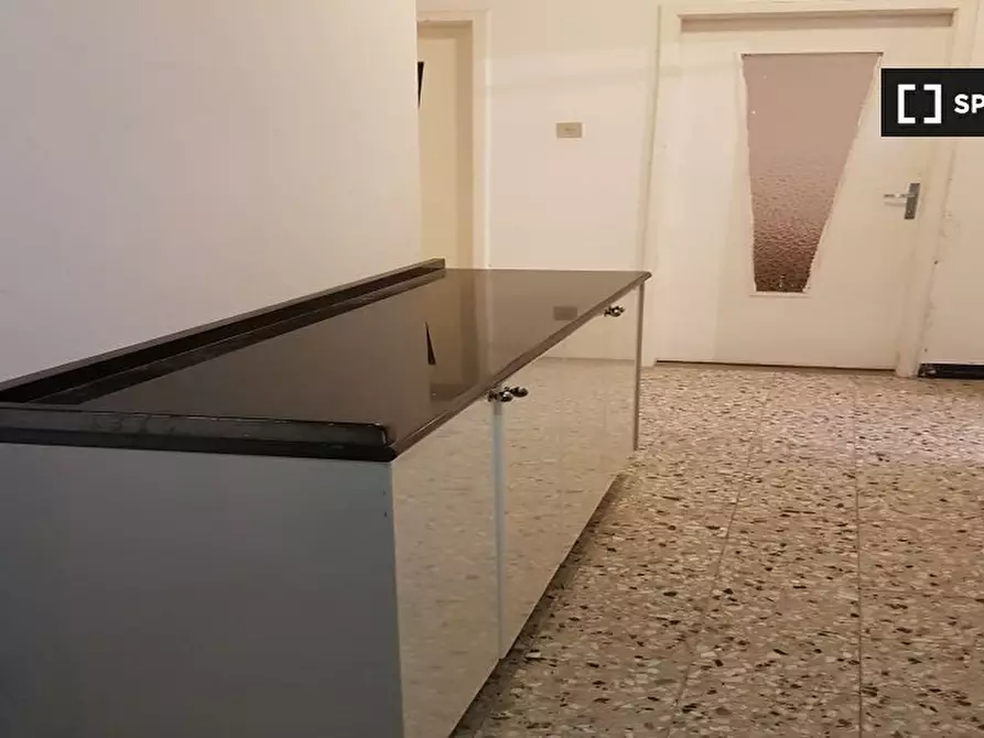 Immagine 10 di Camera condivisa in affitto  in Via Castelbarco a Trento