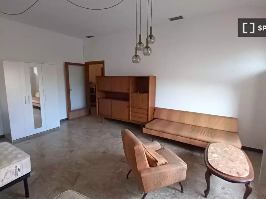 Immagine 3 di Camera condivisa in affitto  in Piazza S. Francesco a Bologna