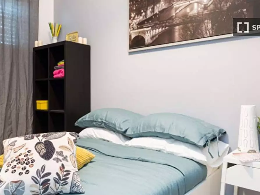 Immagine 3 di Camera condivisa in affitto  in Via Delle Betulle Milan a Monza