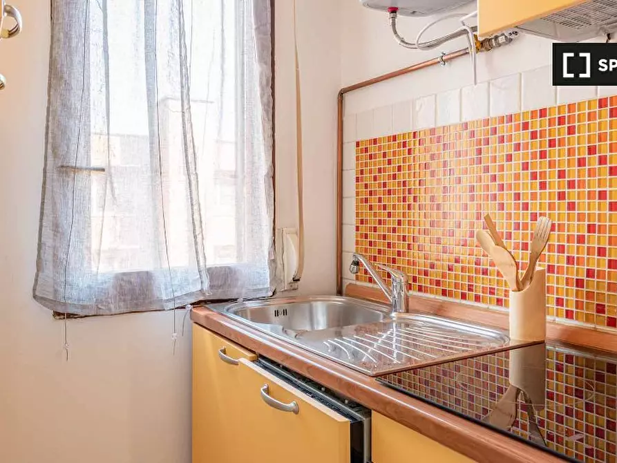 Immagine 11 di Camera condivisa in affitto  in Viale Sarca a Milano