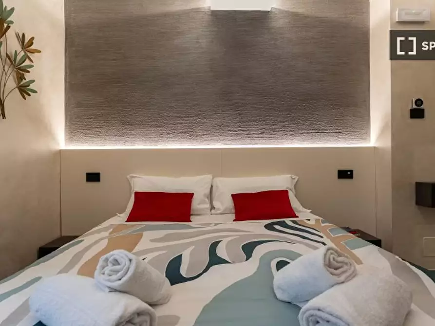 Immagine 1 di Camera condivisa in affitto  in Via Faenza a Firenze