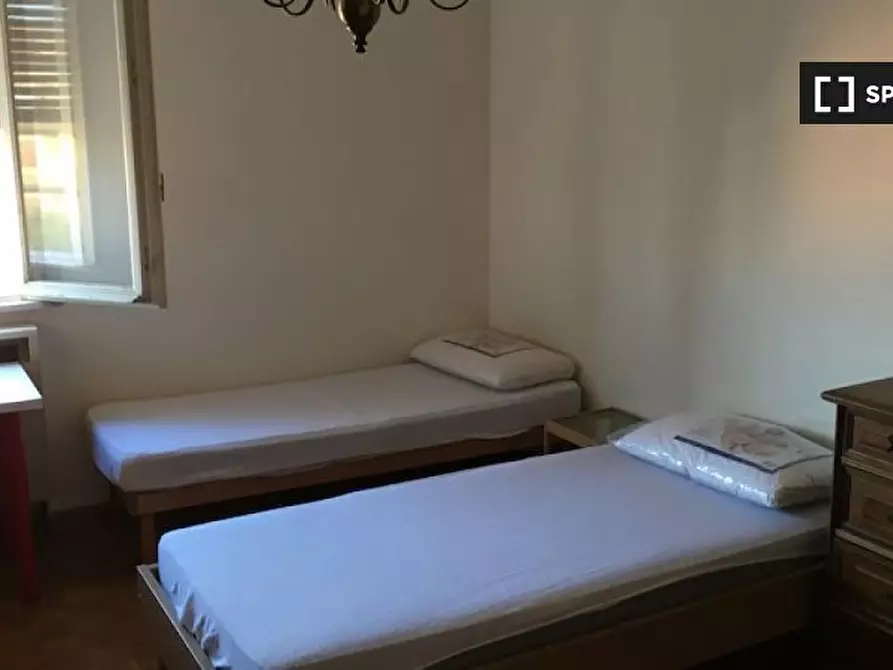 Immagine 10 di Camera condivisa in affitto  in Via Andrea Costa a Bologna