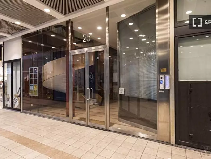 Immagine 17 di Camera condivisa in affitto  in Corso Vercelli a Milano