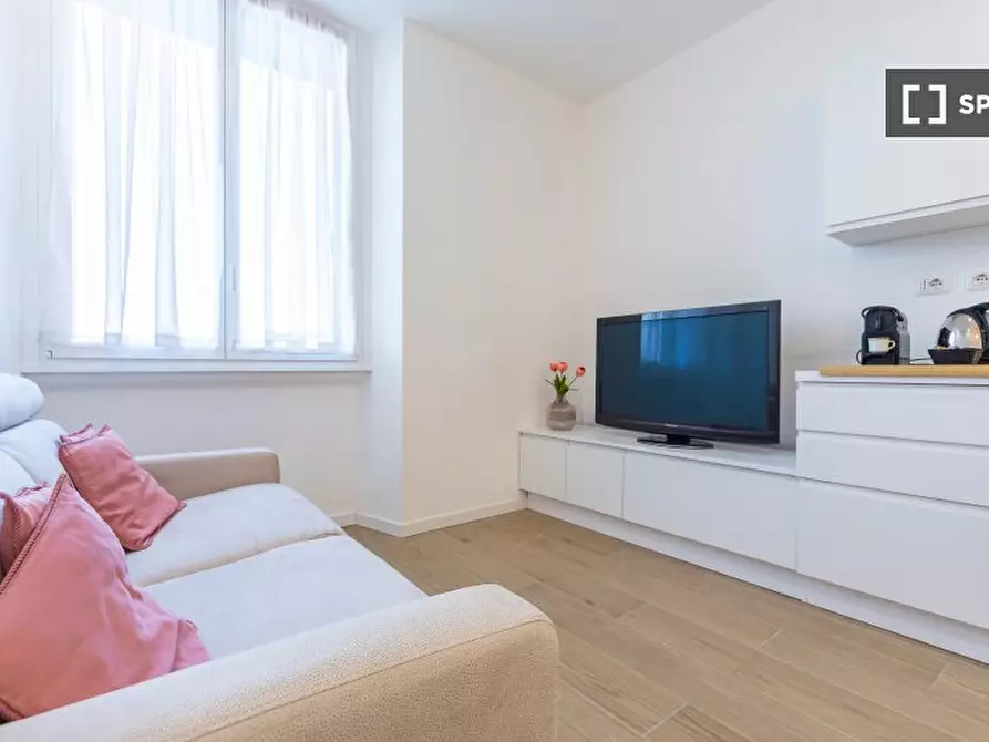 Immagine 3 di Appartamento in affitto  in Viale Nazario Sauro a Milano