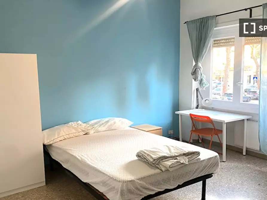 Immagine 1 di Camera condivisa in affitto  in Viale Tirreno, 00141 Roma RM, Italy a Roma