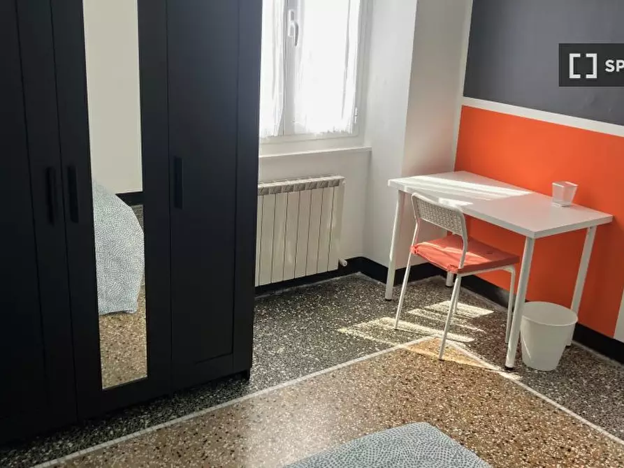 Immagine 12 di Camera condivisa in affitto  in SALITA PIANO DI ROCCA/5 a Genova