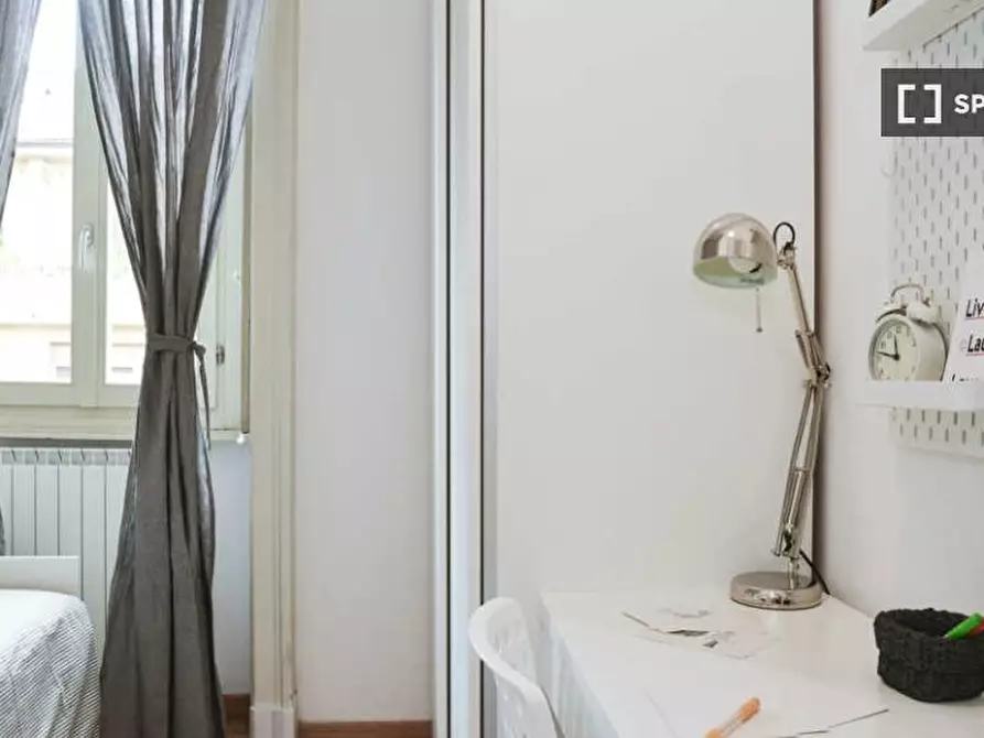 Immagine 1 di Camera condivisa in affitto  in Via Caradosso a Milano