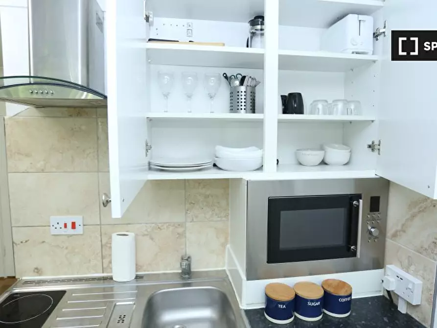 Immagine 10 di Ufficio in affitto  in Lytham Cl a Eltham